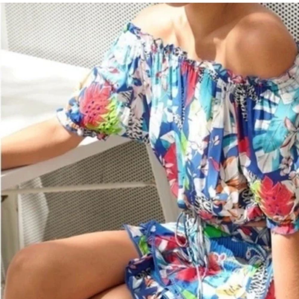 Taj by Sabrina Crippa Off Shoulder Tropical Blouse - Size S (oversized fits M)‎